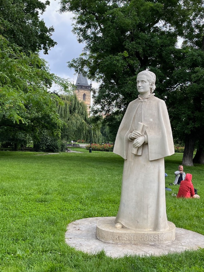 Eliška Krásnohorská statue (Socha Elišky Krásnohorské)